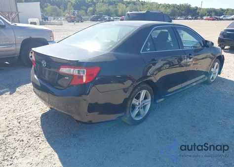 2014 Toyota Camry Se z USA, uszkodzony, nr VIN 4T1BF1FK5EU461891